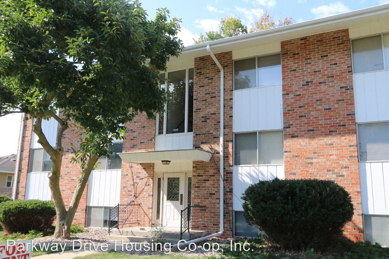 Primary Photo - 1009-1009 Parkway Dr