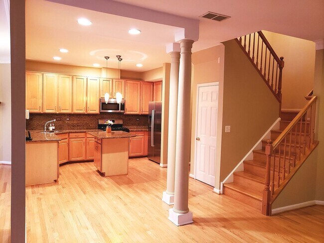 Foto del edificio - 650 E Thornhill Ln