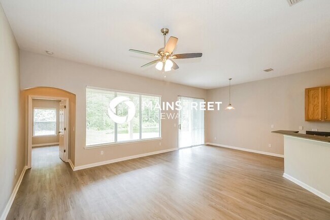 Foto del edificio - 3 Bedroom Pet-Friendly Home in Jacksonville, FL with Main Street Renewal