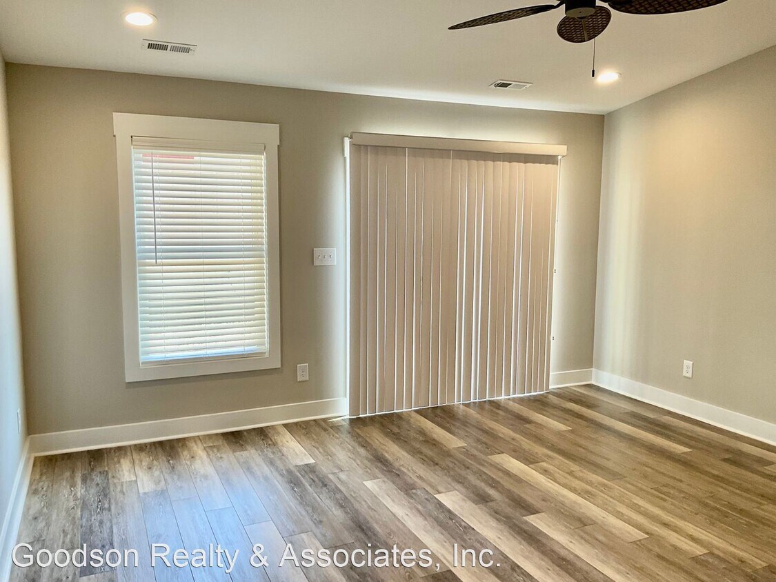 2 br, 2 bath House 906 E Pine Street House Rental in Lincolnton, NC