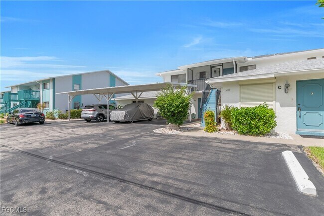 Building Photo - 1011 SE 40th St