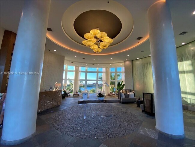 Building Photo - 2681 N Flamingo Rd