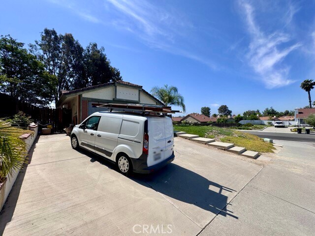 Foto del edificio - 27196 Rainbow Creek Dr