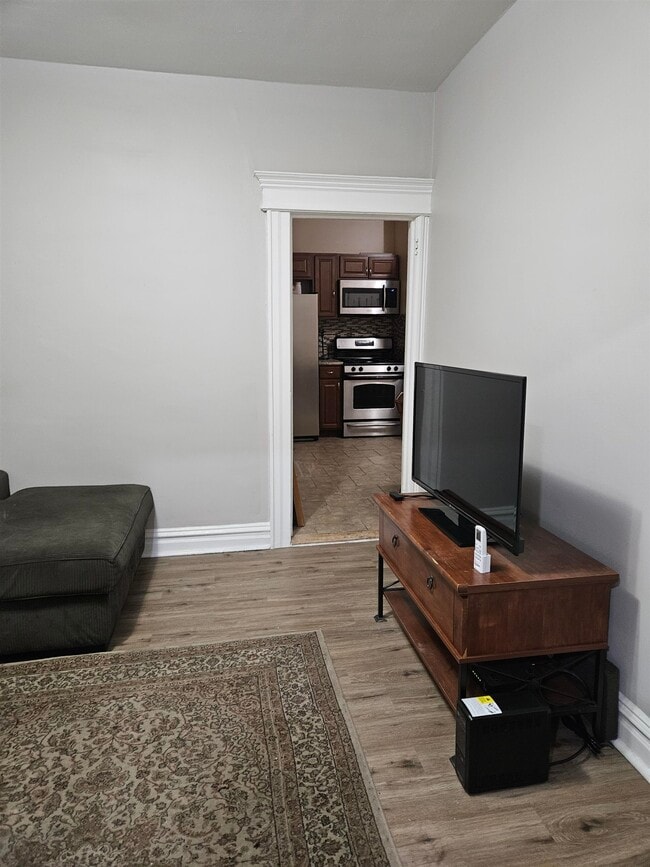 Building Photo - 1300 43rd St