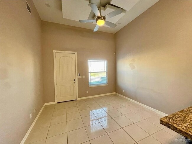 Building Photo - 3120 Regal Dr