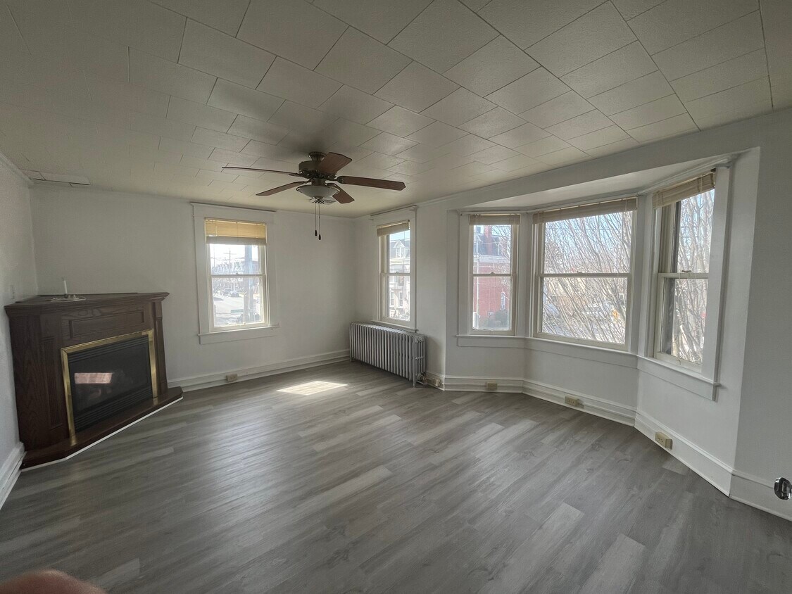 Foto principal - 1000 E Philadelphia St