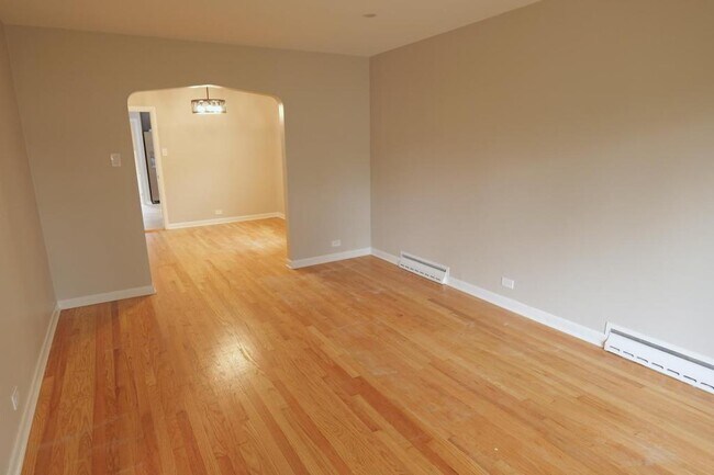 Foto del edificio - 5047 S Leclaire Ave
