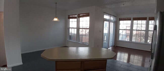 Foto del edificio - 1720 Sea Pine Cir