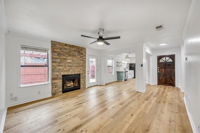 Building Photo - 7004 Trendal Ln