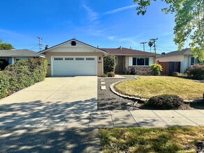 Building Photo - 6610 Canterbury Ct
