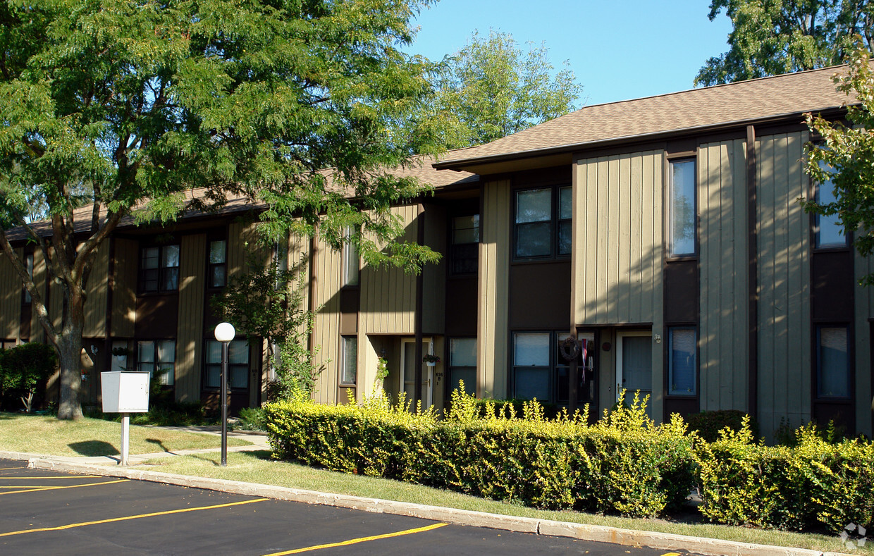 Foto del edificio - Barrington Townhomes