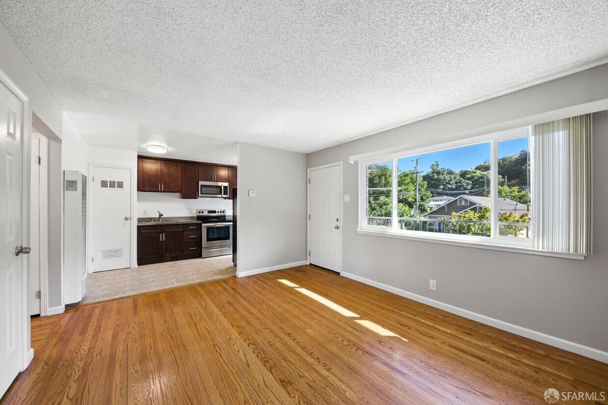 Foto principal - 1543 Berrellesa St
