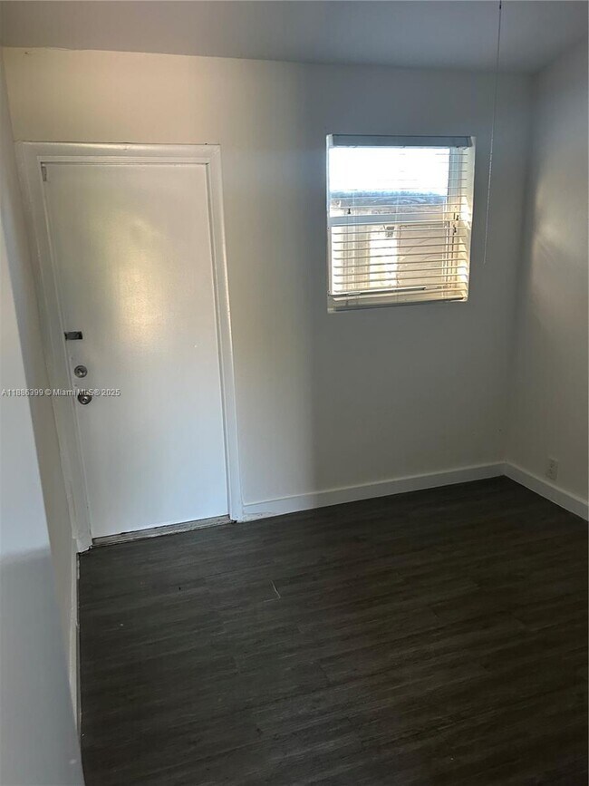Foto del edificio - 10296 SW 175th St