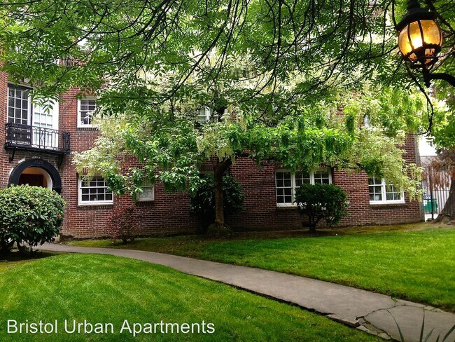 Building Photo - 2623 SE Ankeny St
