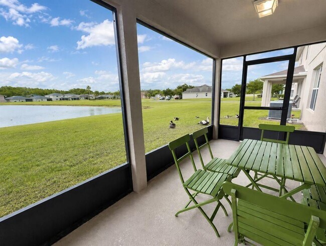 Foto del edificio - 4722 Ruby Red Ln
