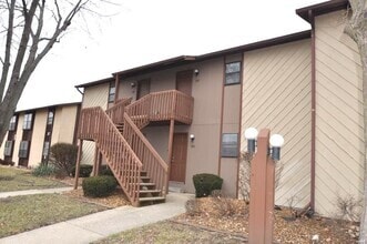 Building Photo - 66 Peachtree Ln