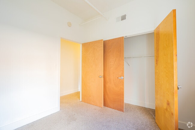 3BR, 2BA - Grace & Monroe Apartments