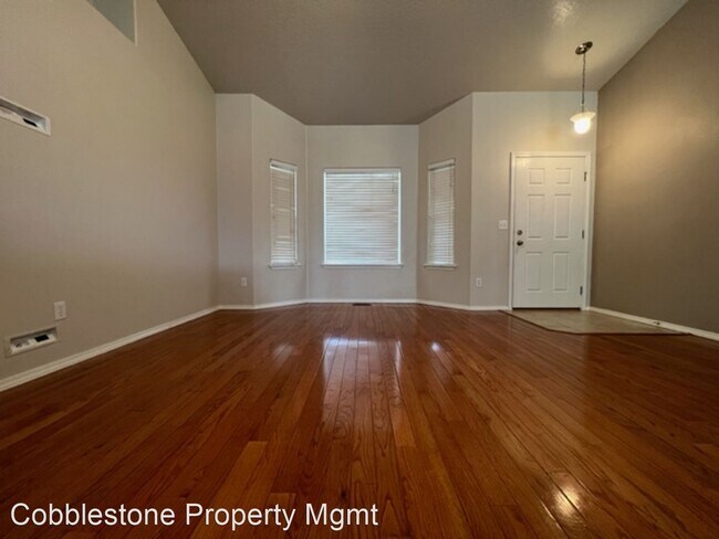 Foto del edificio - 3 br, 2 bath House - 115 E Cassidy Dr