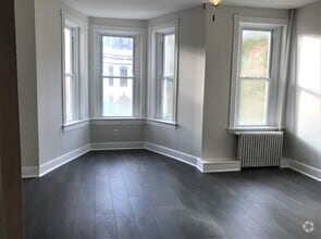 Building Photo - 725 7th St NE