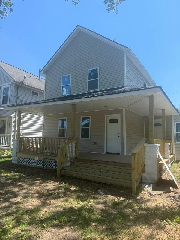 Building Photo - 6211 Lawn Ave