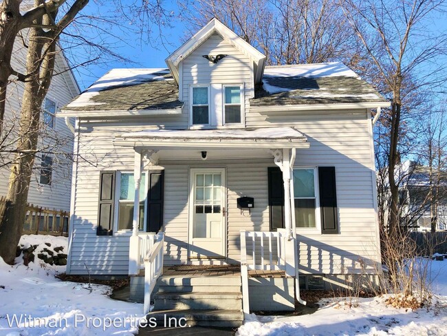 Building Photo - 2 br, 1 bath House - 28 1/2 Parker Street