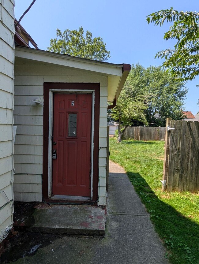 Building Photo - 3854 W 40th St