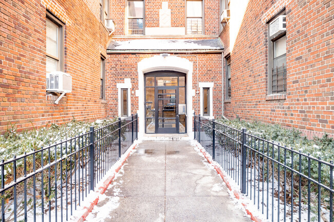 Building Photo - 94-05-94-19 35th Ave