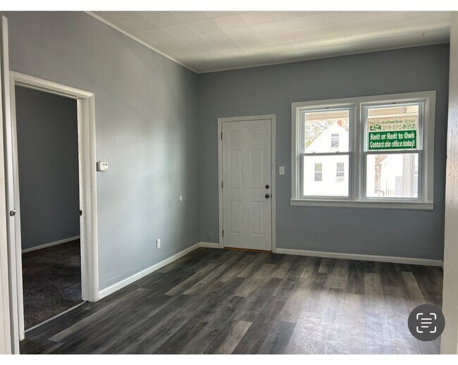 Building Photo - 4916 Homerlee Ave