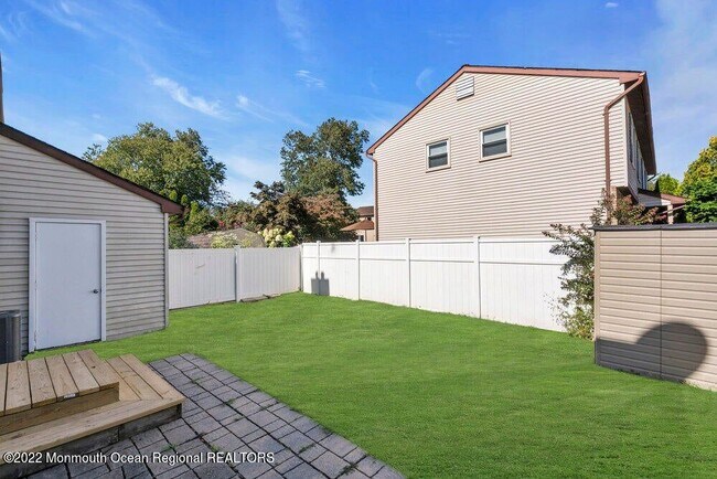 Building Photo - 6B Diamond Dr