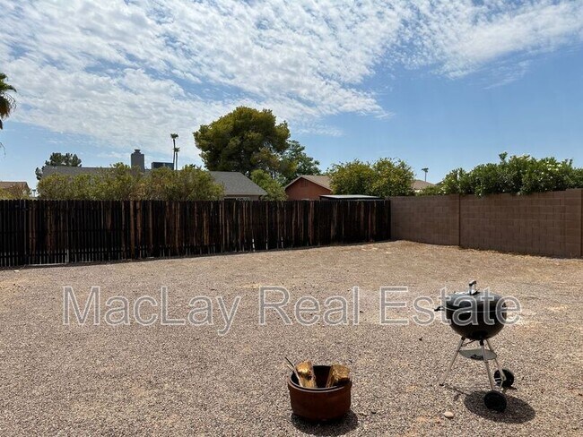 Foto del edificio - 1577 W Curry Dr