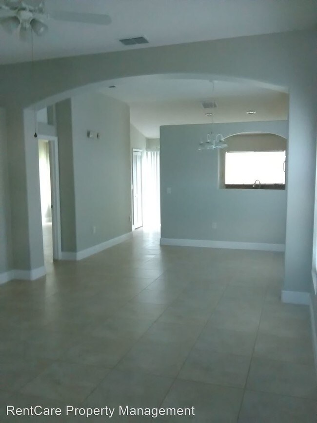 Building Photo - 14207 Boca Key Dr