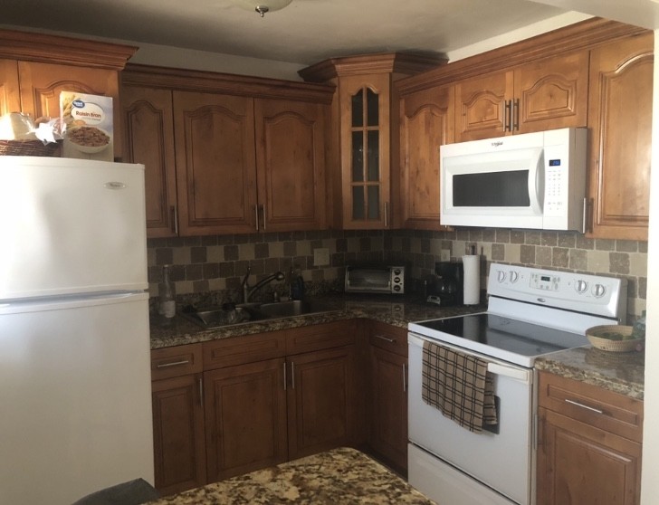 Granite countertops - 700 Layne Blvd