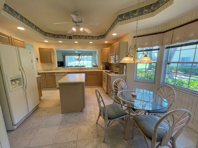 Foto del edificio - 8480 Mystic Greens Way #802 - Amber
