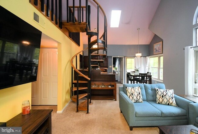Building Photo - 308 Foxcroft Cir