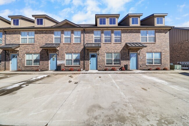 Foto del edificio - 1000 Henry Pl Blvd