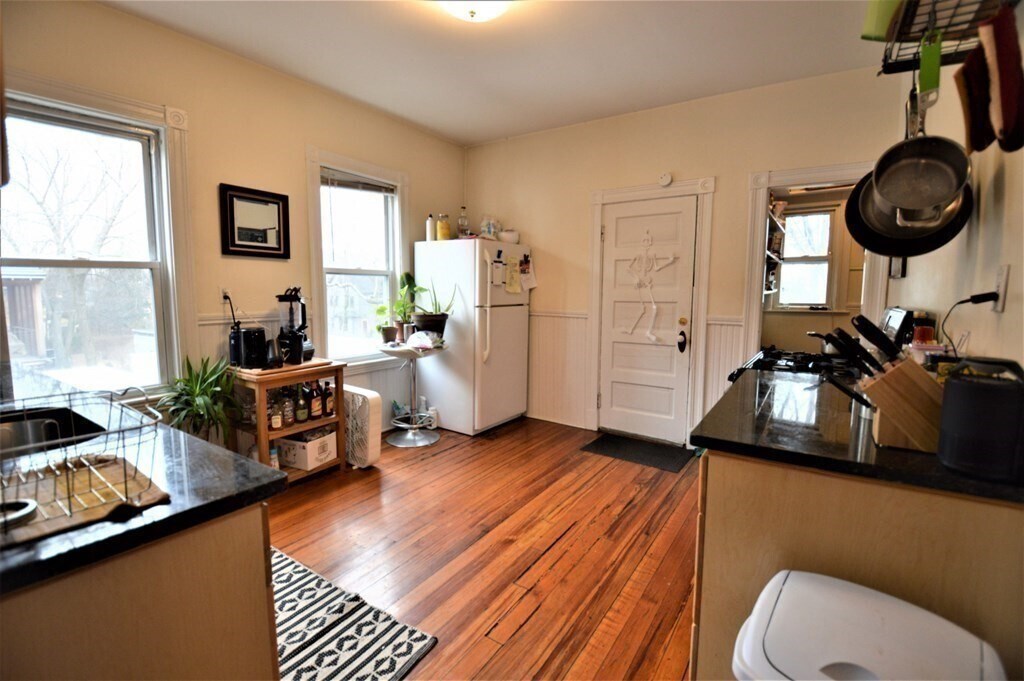 Foto principal - 67 Washburn Ave
