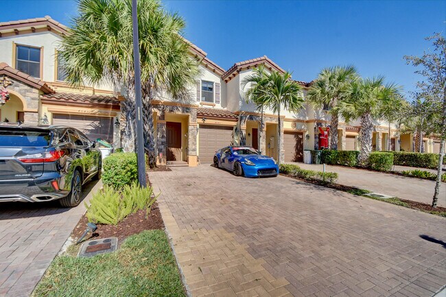 Foto del edificio - 4041 Devenshire Ct