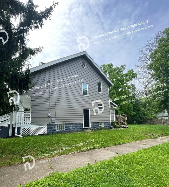 Building Photo - 336 Madison Ave