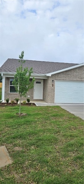 Building Photo - 627 NW 68th Ave
