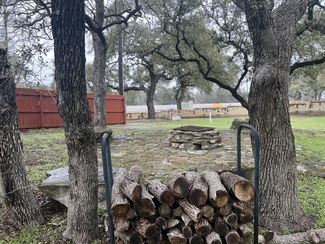 Foto principal - Log Cabin Plaza