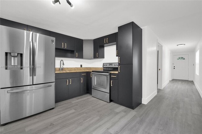 Foto del edificio - 575 NW 99th St