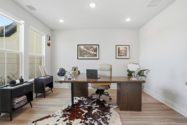 Foto del edificio - 4111 Olmsted Dr