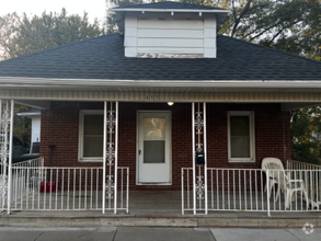 Building Photo - 417 S Fairmount St