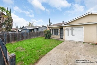 Building Photo - 7918 68th Ave