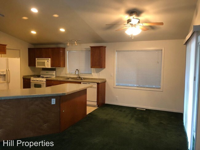 Foto del edificio - 3 br, 2 bath House - 235 W 11th Ave