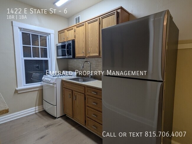 Foto del edificio - 1422 E State St