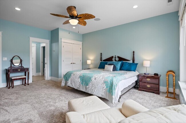 Foto del edificio - 2350 Lake Acres Dr