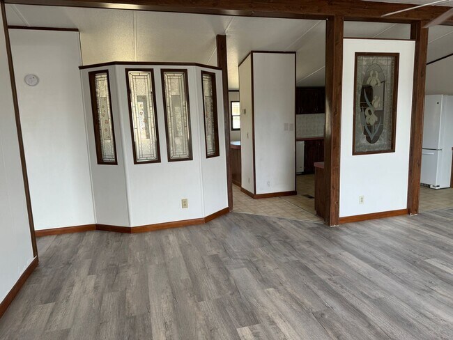 Building Photo - 3 Bedroom, 2 Bathroom Home in Edgewood, NM