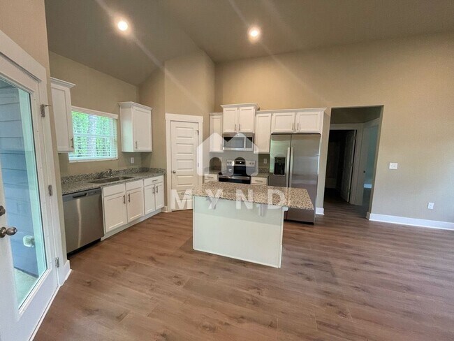 Foto del edificio - 2439 Crosstown Pkwy
