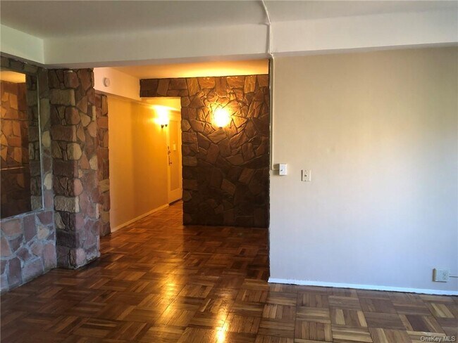 Building Photo - 1601 Metropolitan Ave